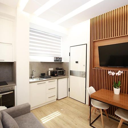 Emily In Athens - Central Modern Flat Syntagma E4 Екстериор снимка